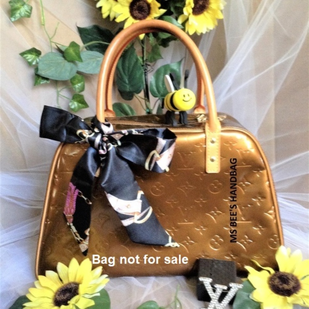 New handbag tie